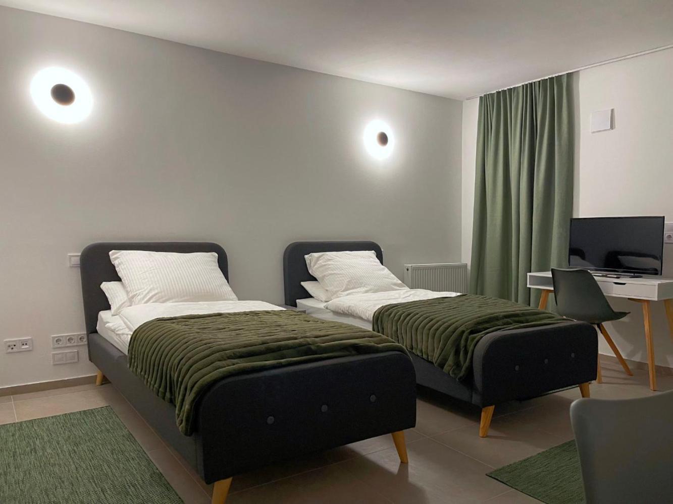 Board Inn - Haus Ratyzbona Zewnętrze zdjęcie