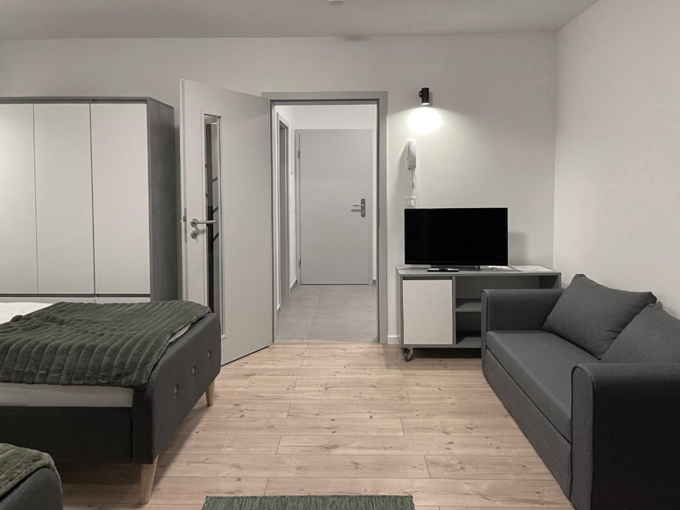 Board Inn - Haus Ratyzbona Zewnętrze zdjęcie