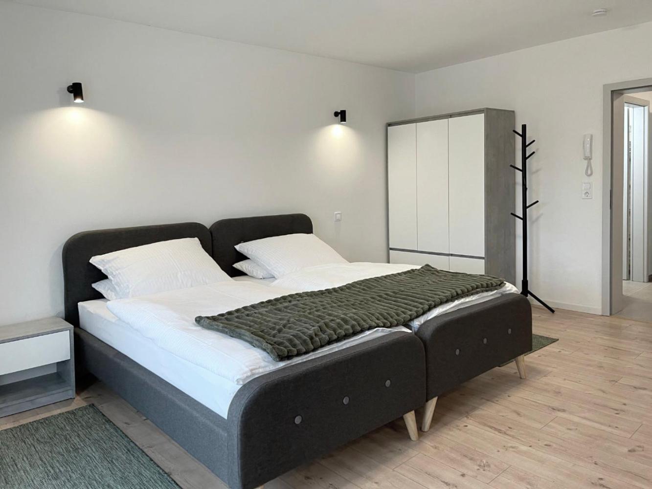 Board Inn - Haus Ratyzbona Zewnętrze zdjęcie