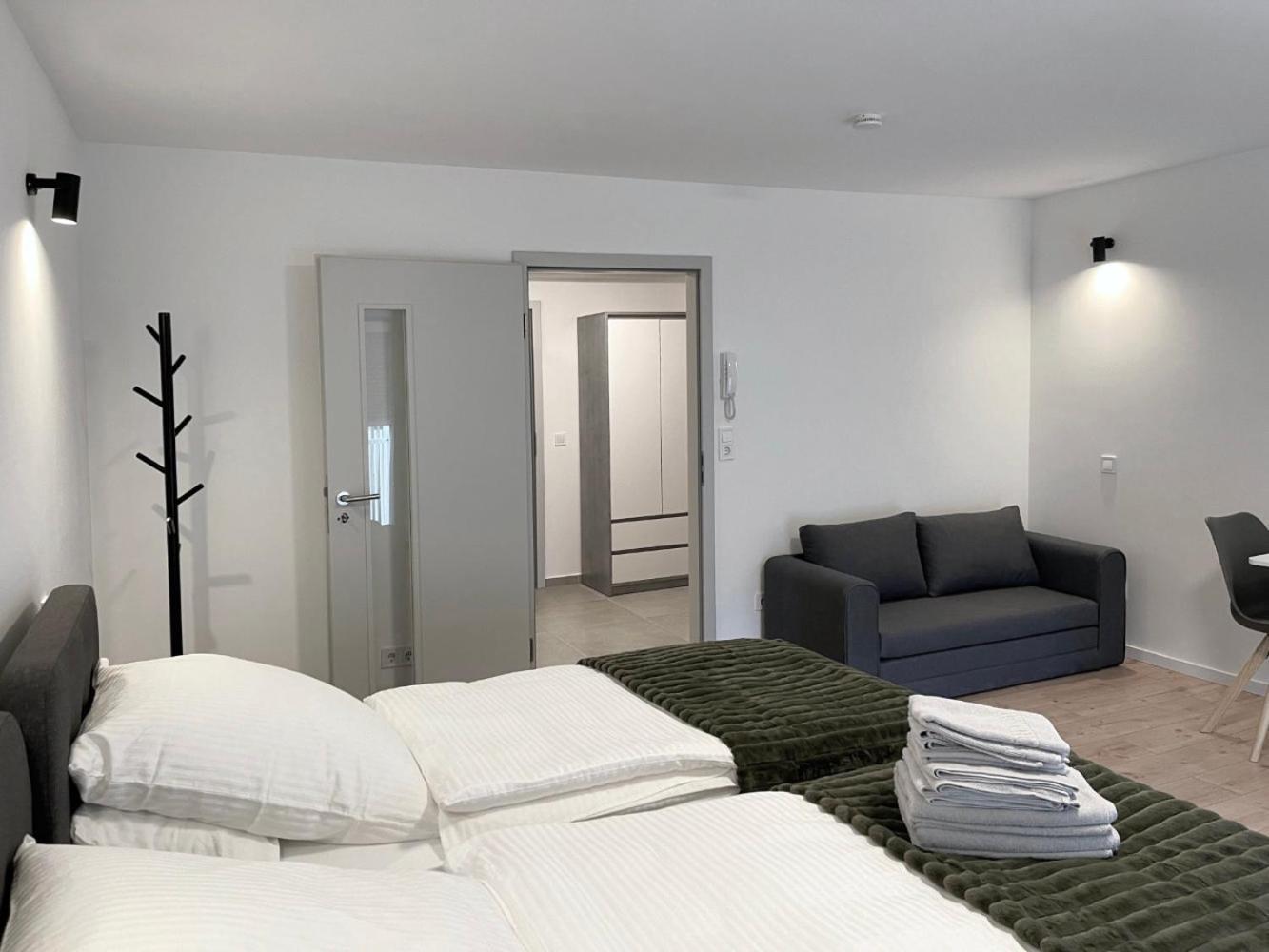 Board Inn - Haus Ratyzbona Zewnętrze zdjęcie
