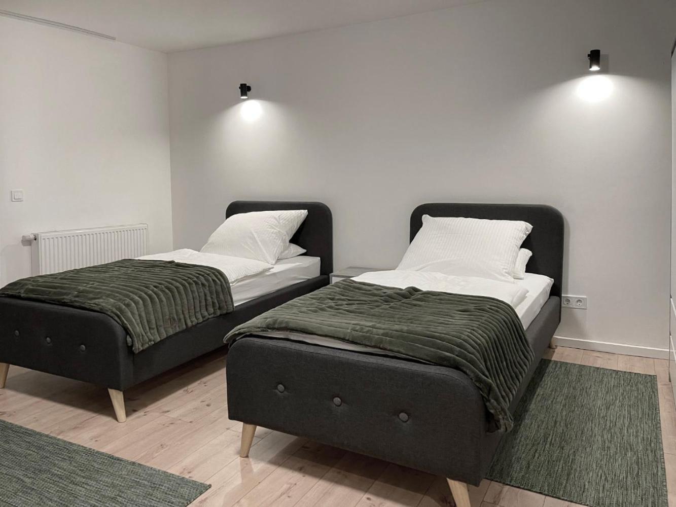 Board Inn - Haus Ratyzbona Zewnętrze zdjęcie
