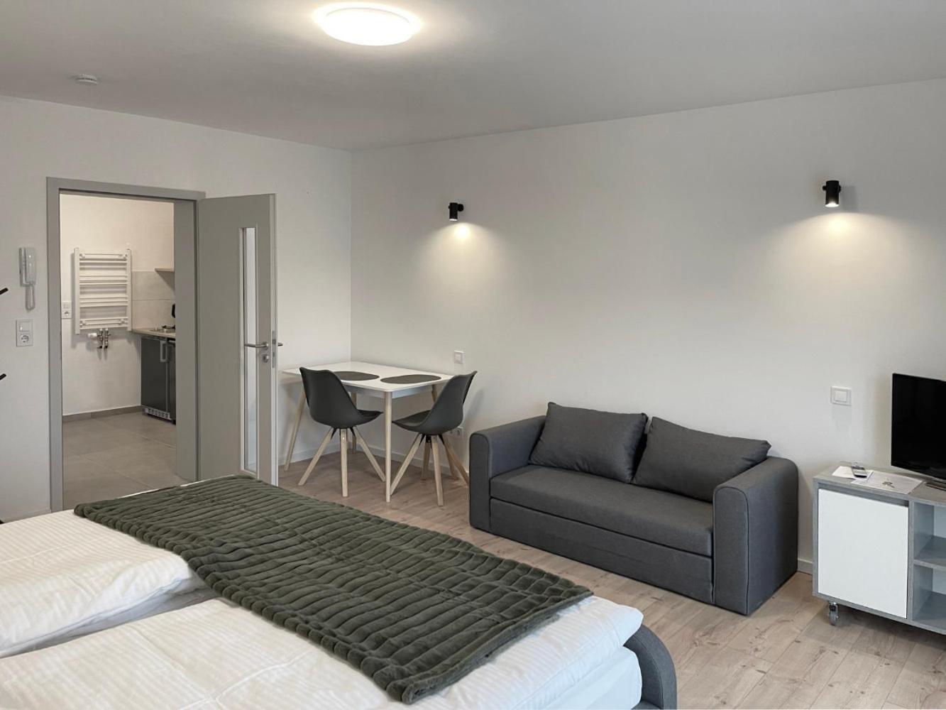 Board Inn - Haus Ratyzbona Zewnętrze zdjęcie