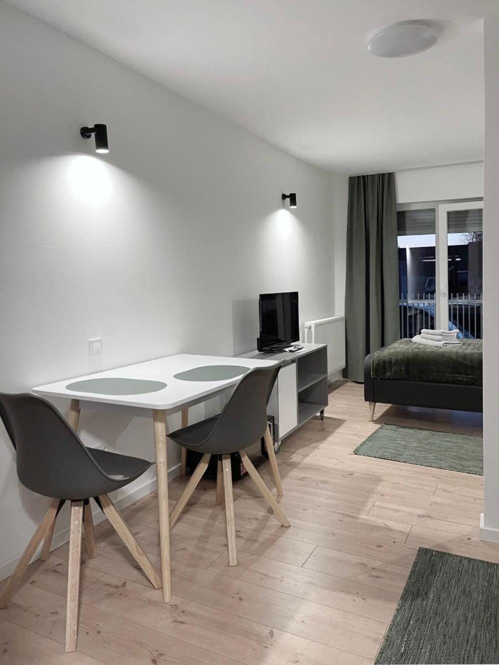 Board Inn - Haus Ratyzbona Zewnętrze zdjęcie