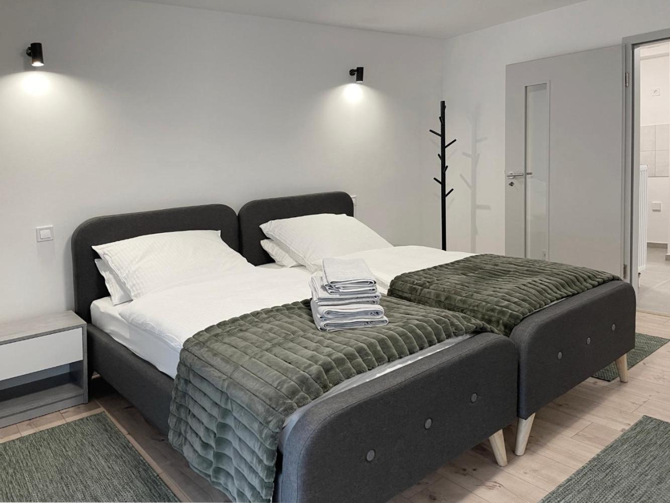Board Inn - Haus Ratyzbona Zewnętrze zdjęcie