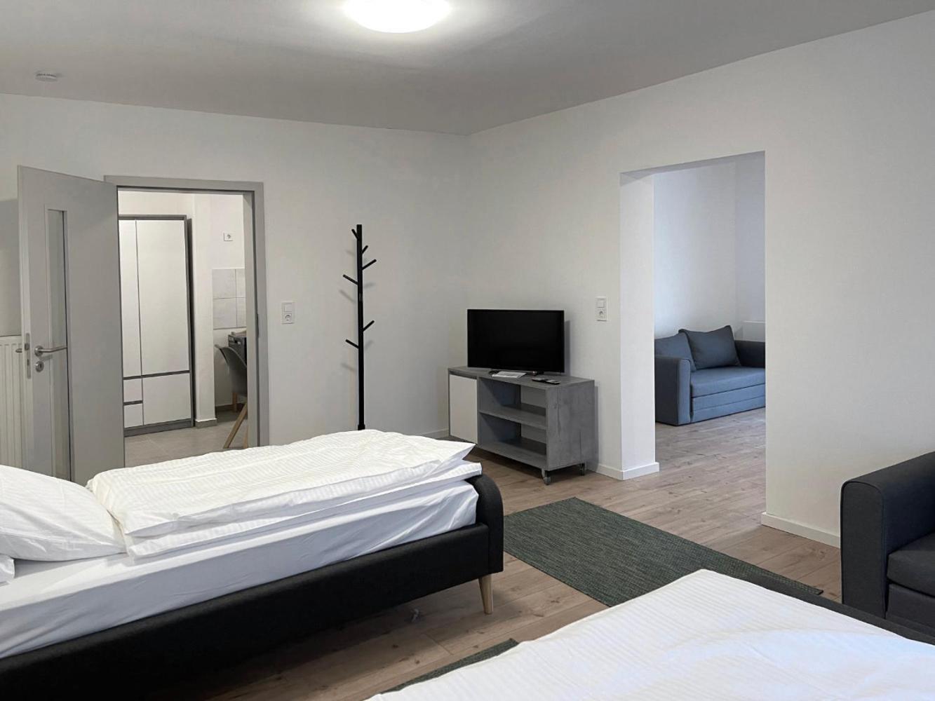 Board Inn - Haus Ratyzbona Zewnętrze zdjęcie