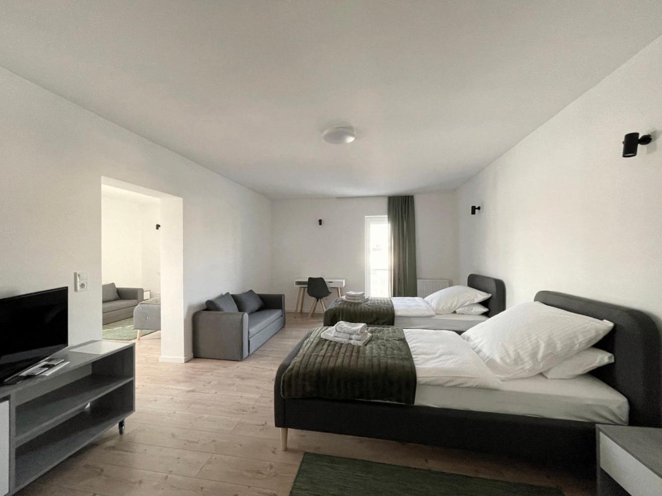 Board Inn - Haus Ratyzbona Zewnętrze zdjęcie